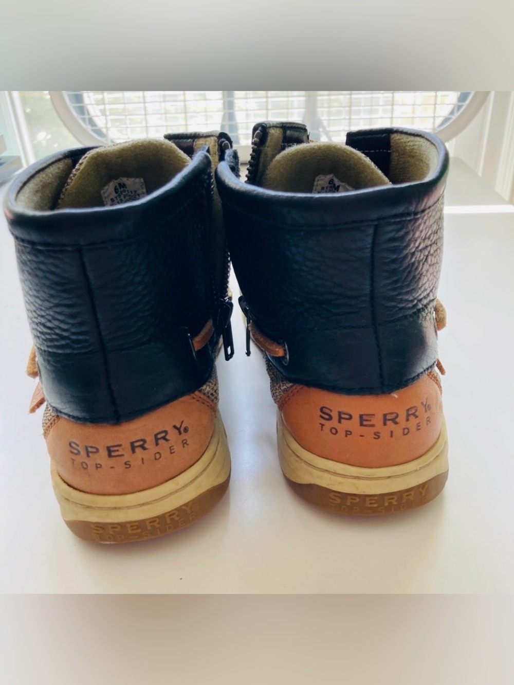 Sperry Navy Blue and Tan Chukka Boat Shoes Size 6 - Picture 4 of 5